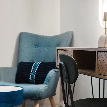 Апартаменты Le Refuge Dijonnais *